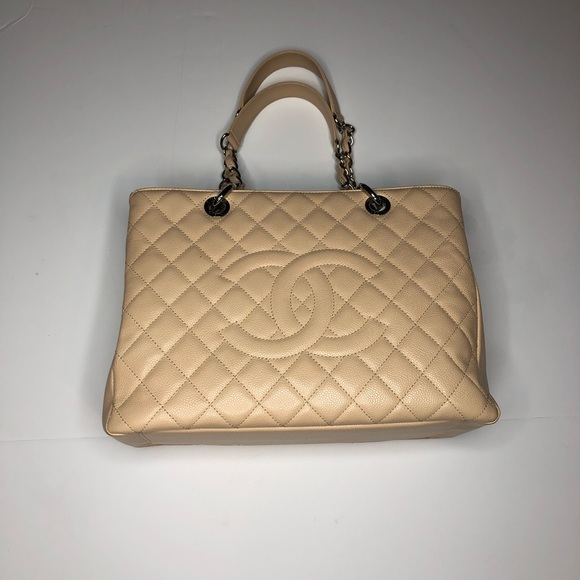 SOLD CHANEL Caviar Grand Shopping Tote SOLD - Picture 3 of 8